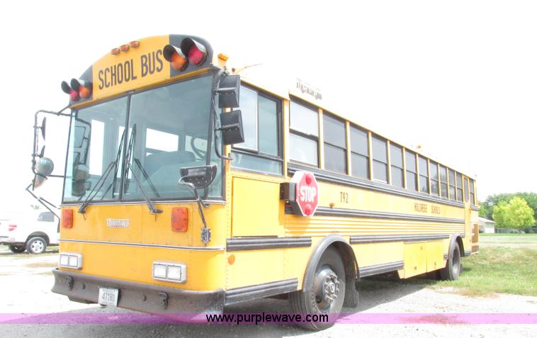 image for item F7489 1992 Thomas Built Saf-T-Liner MVP school bus