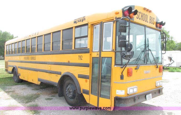 image for item F7489 1992 Thomas Built Saf-T-Liner MVP school bus