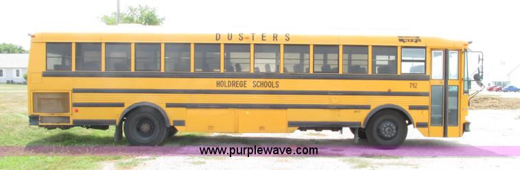 image for item F7489 1992 Thomas Built Saf-T-Liner MVP school bus