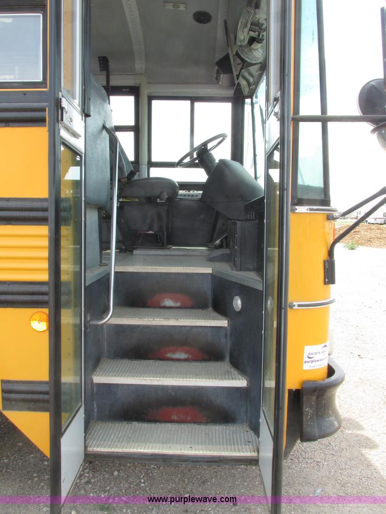 image for item F7489 1992 Thomas Built Saf-T-Liner MVP school bus