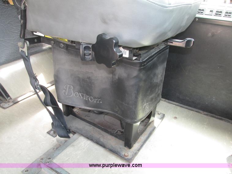 image for item F7489 1992 Thomas Built Saf-T-Liner MVP school bus