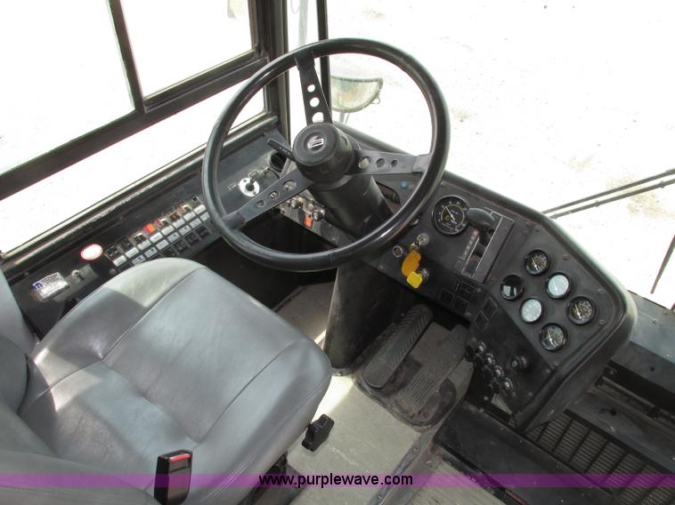 image for item F7489 1992 Thomas Built Saf-T-Liner MVP school bus
