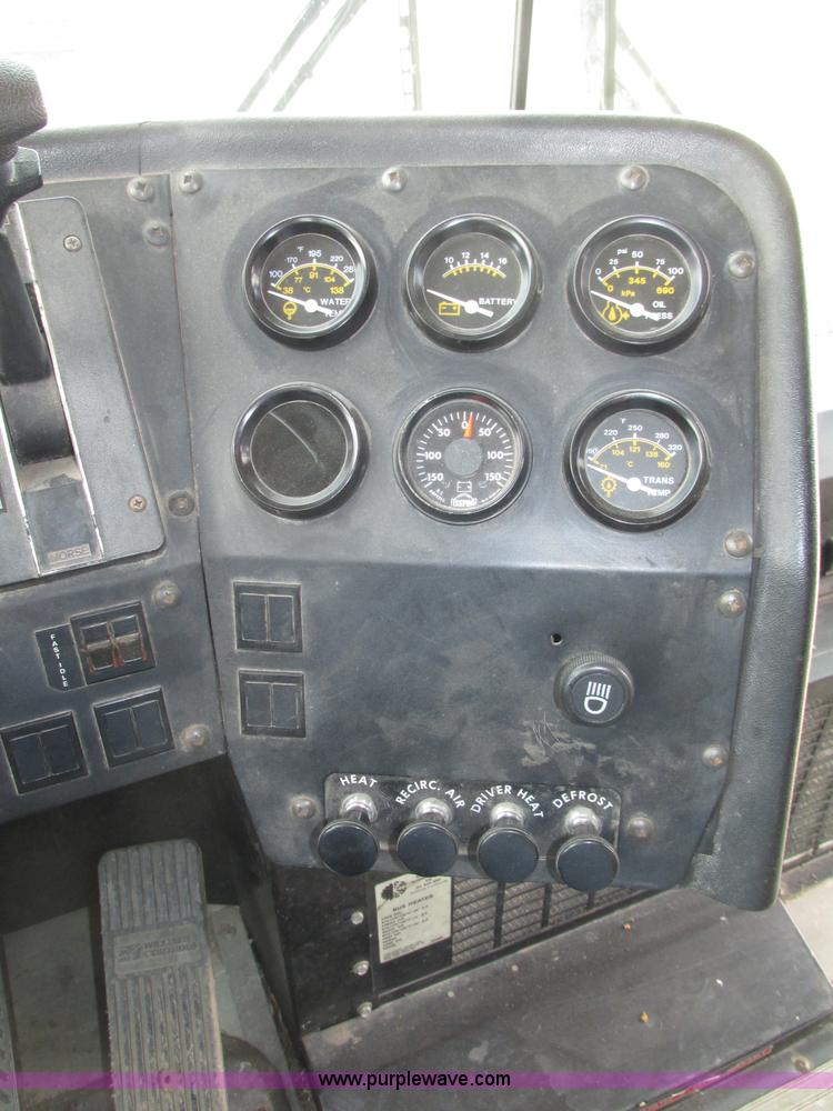 image for item F7489 1992 Thomas Built Saf-T-Liner MVP school bus