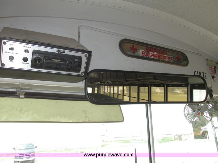 image for item F7489 1992 Thomas Built Saf-T-Liner MVP school bus