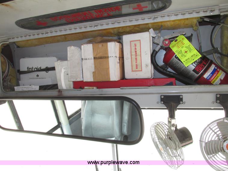 image for item F7489 1992 Thomas Built Saf-T-Liner MVP school bus