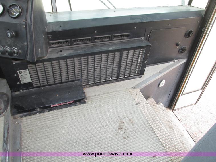 image for item F7489 1992 Thomas Built Saf-T-Liner MVP school bus