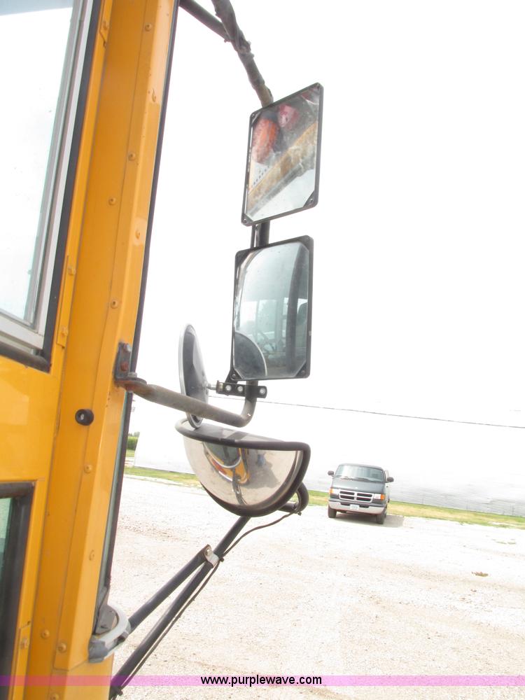 image for item F7489 1992 Thomas Built Saf-T-Liner MVP school bus