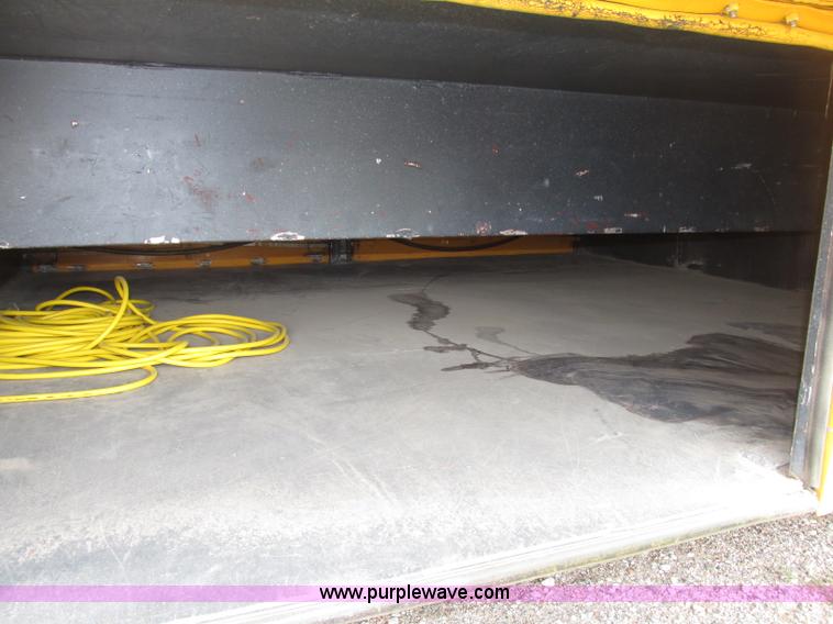 image for item F7489 1992 Thomas Built Saf-T-Liner MVP school bus