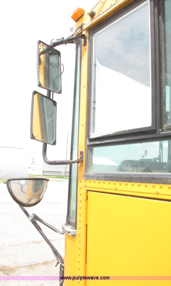 image for item F7489 1992 Thomas Built Saf-T-Liner MVP school bus