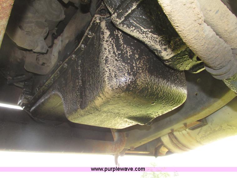 image for item F7489 1992 Thomas Built Saf-T-Liner MVP school bus