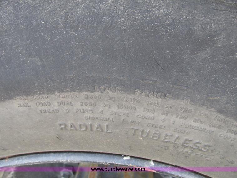 image for item F7489 1992 Thomas Built Saf-T-Liner MVP school bus