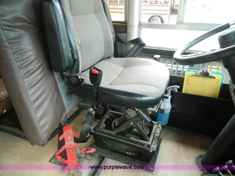 image for item H2425 1991 Thomas Built 3655 bus