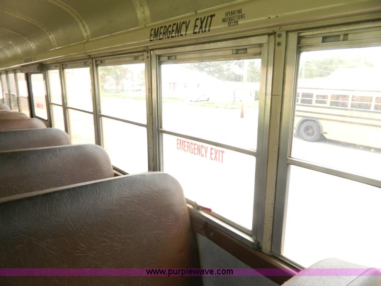 image for item H2425 1991 Thomas Built 3655 bus
