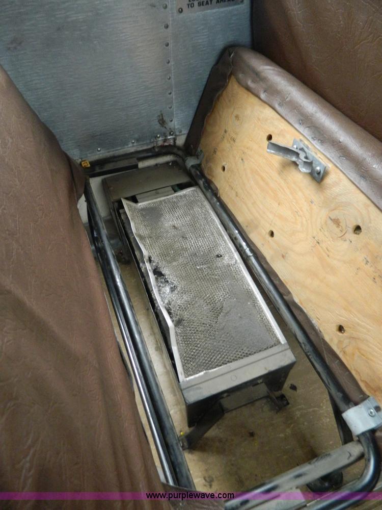 image for item H2425 1991 Thomas Built 3655 bus