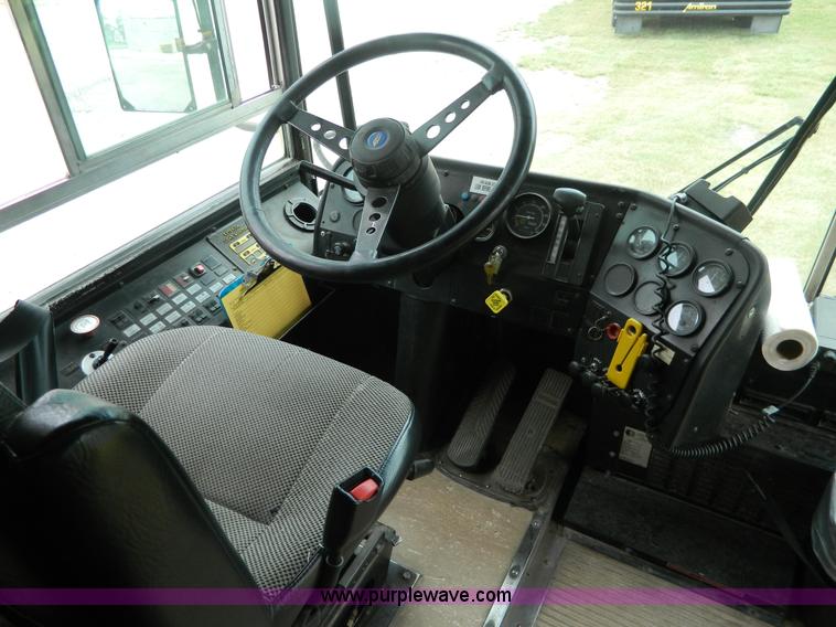 image for item H2425 1991 Thomas Built 3655 bus