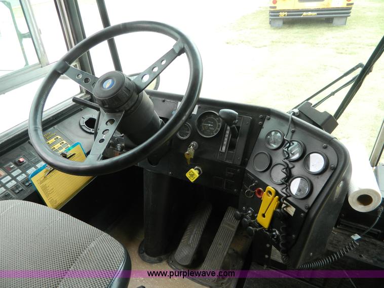 image for item H2425 1991 Thomas Built 3655 bus