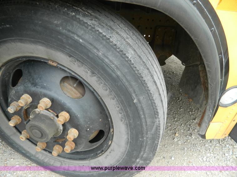 image for item H2426 1995 Blue Bird TC2000 bus