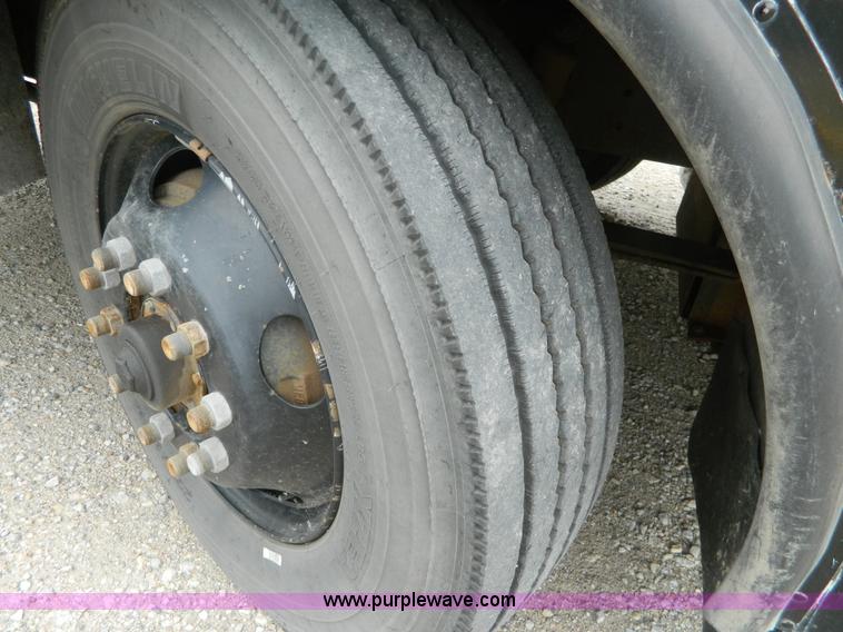 image for item H2426 1995 Blue Bird TC2000 bus