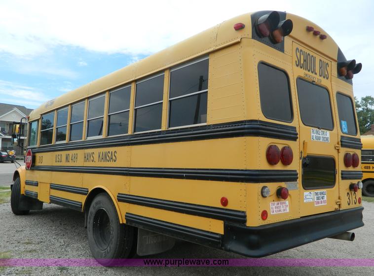 image for item H2428 1991 International 3800 bus