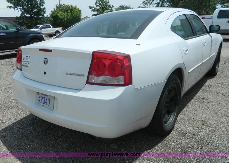 image for item H2442 2010 Dodge Charger