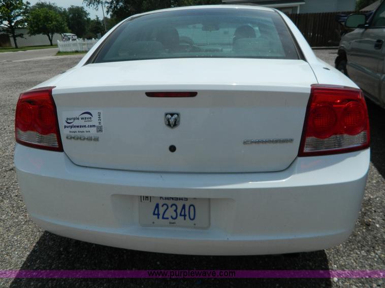image for item H2442 2010 Dodge Charger