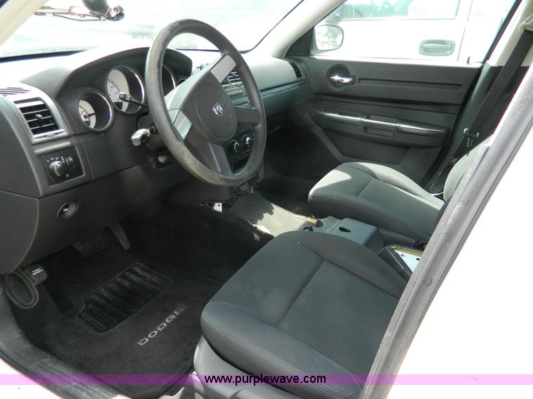 image for item H2442 2010 Dodge Charger