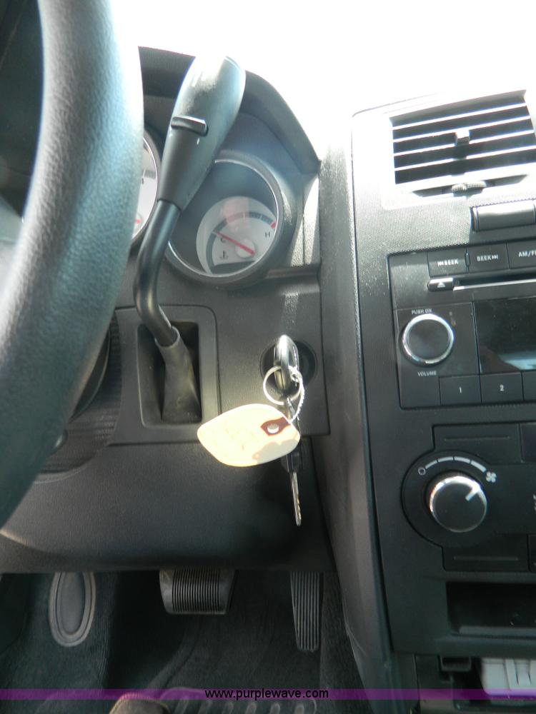 image for item H2442 2010 Dodge Charger