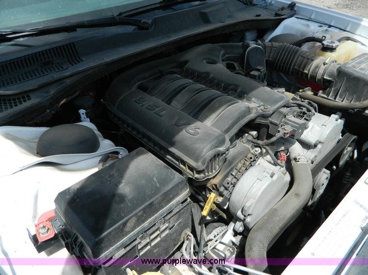 image for item H2442 2010 Dodge Charger