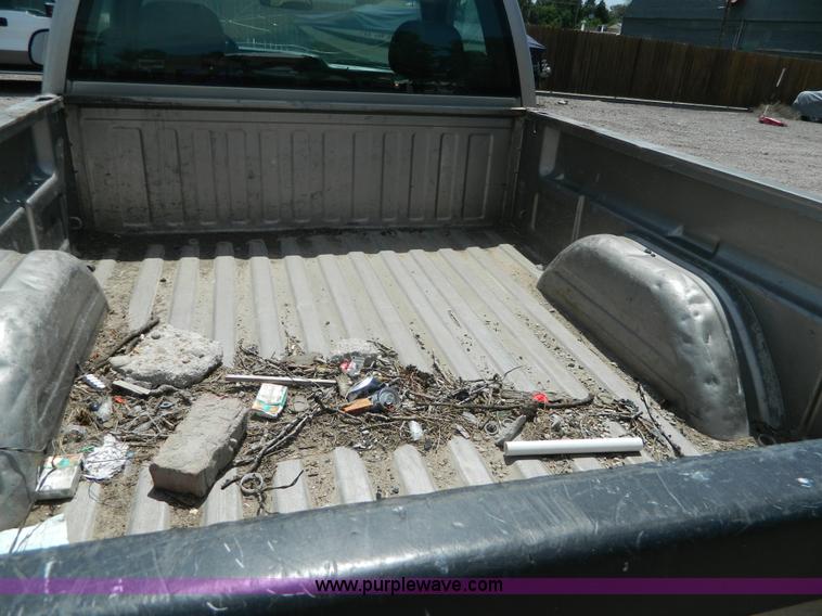 image for item H2443 1999 Chevrolet Silverado 1500 pickup truck