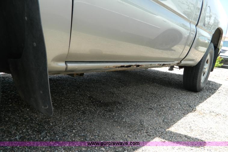 image for item H2443 1999 Chevrolet Silverado 1500 pickup truck