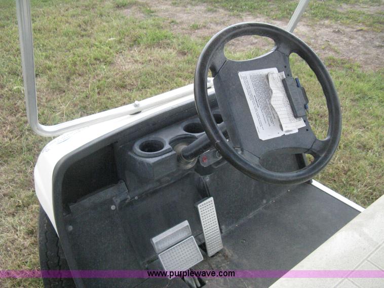 image for item H5281 1997 Yamaha G16A golf cart