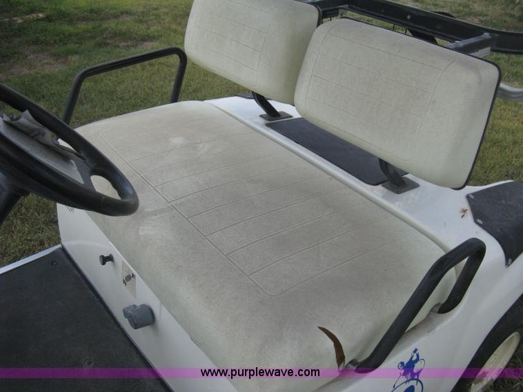 image for item H5281 1997 Yamaha G16A golf cart