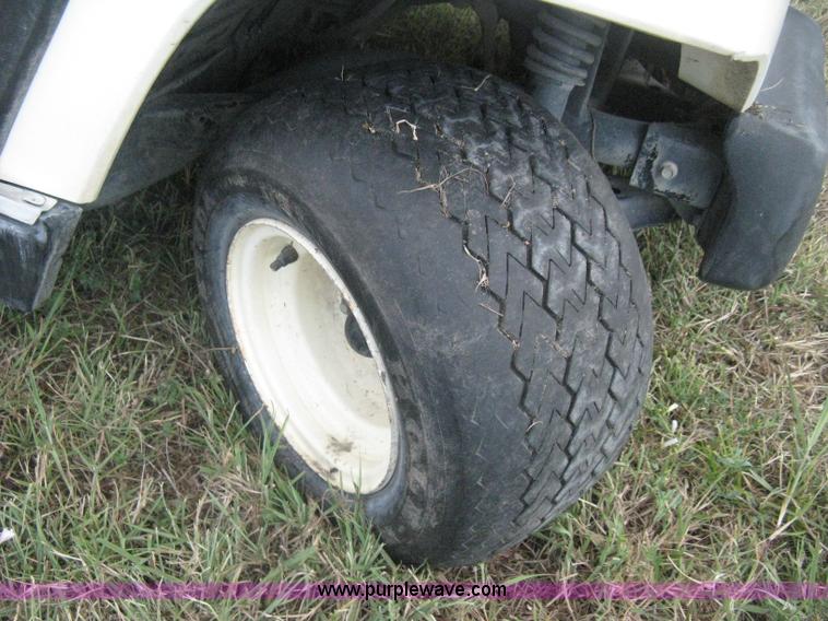 image for item H5281 1997 Yamaha G16A golf cart