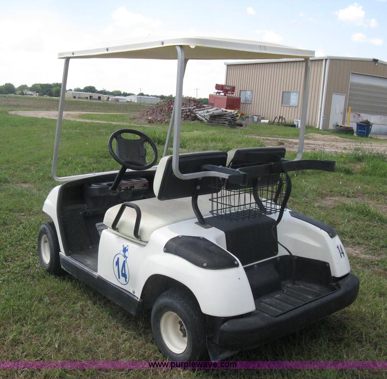 image for item H5282 1997 Yamaha G16A golf cart