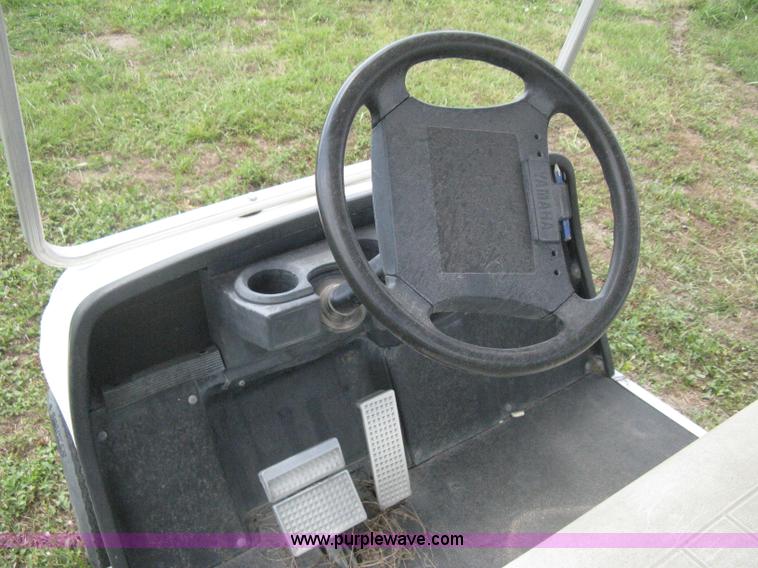 image for item H5282 1997 Yamaha G16A golf cart