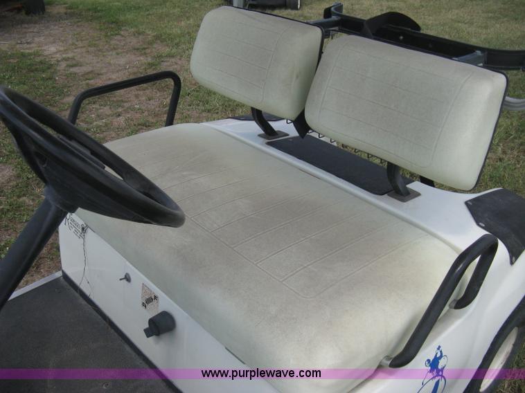 image for item H5282 1997 Yamaha G16A golf cart