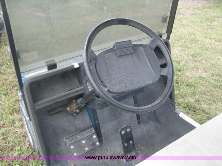 image for item H5283 Ez-go electric golf cart