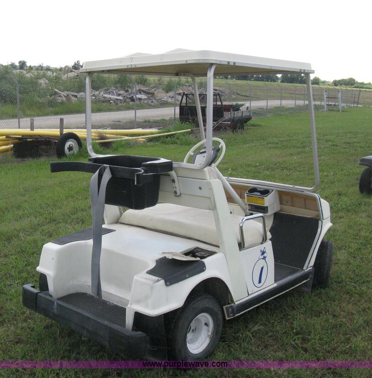 image for item H5284 Yamaha golf cart
