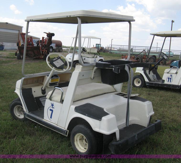 image for item H5284 Yamaha golf cart