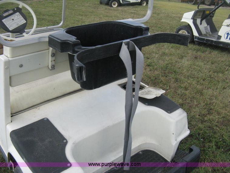 image for item H5284 Yamaha golf cart