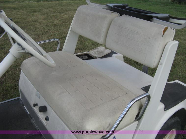 image for item H5284 Yamaha golf cart