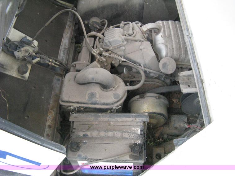 image for item H5284 Yamaha golf cart