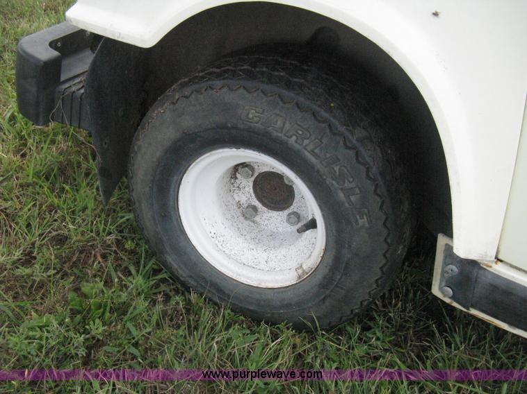 image for item H5284 Yamaha golf cart