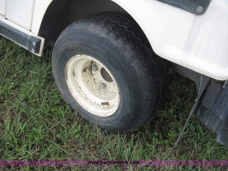 image for item H5284 Yamaha golf cart