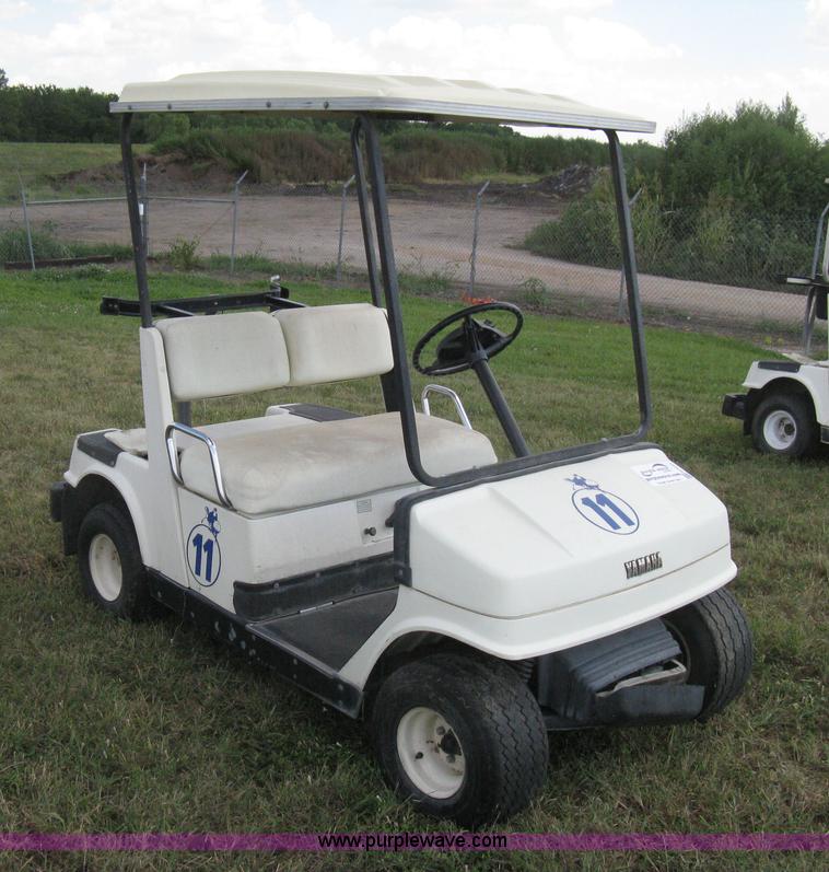 image for item H5285 Yamaha golf cart