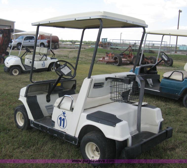 image for item H5285 Yamaha golf cart