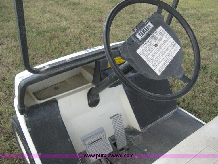 image for item H5285 Yamaha golf cart