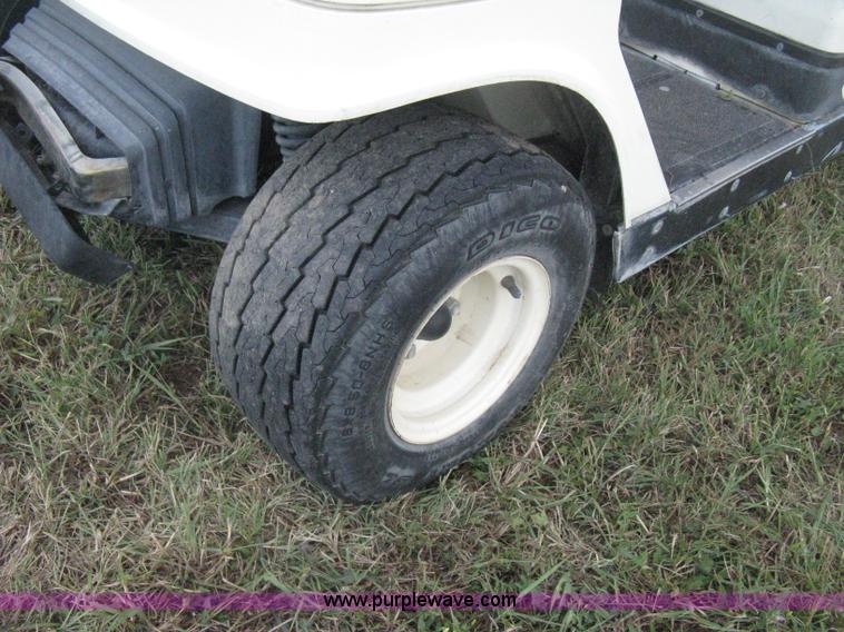 image for item H5285 Yamaha golf cart