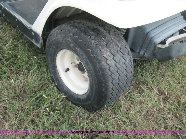 image for item H5285 Yamaha golf cart