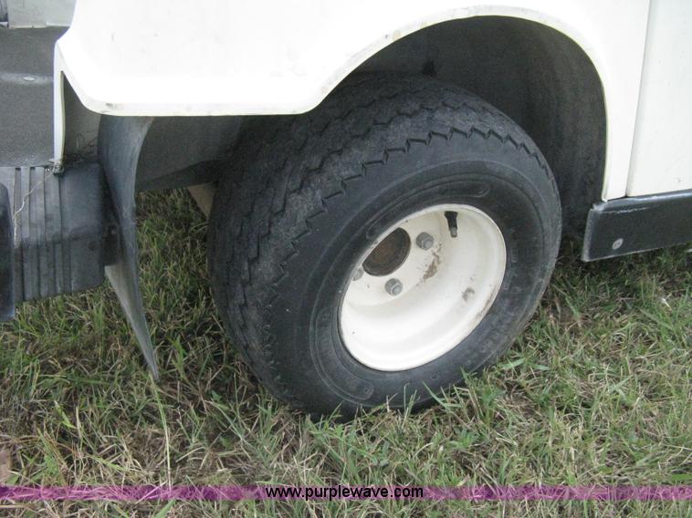 image for item H5285 Yamaha golf cart